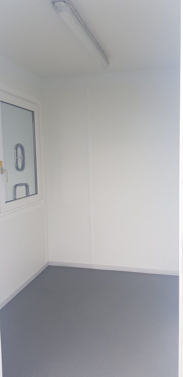 BATIMODULE 20′ Bureau semi vitré + cabine accueil - Image 9